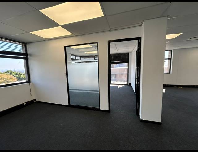 298M² OFFICE TO LET IN SANDTON CENTRAL